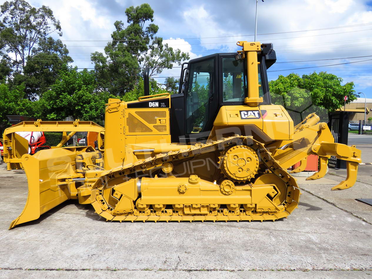 excavator xl cat