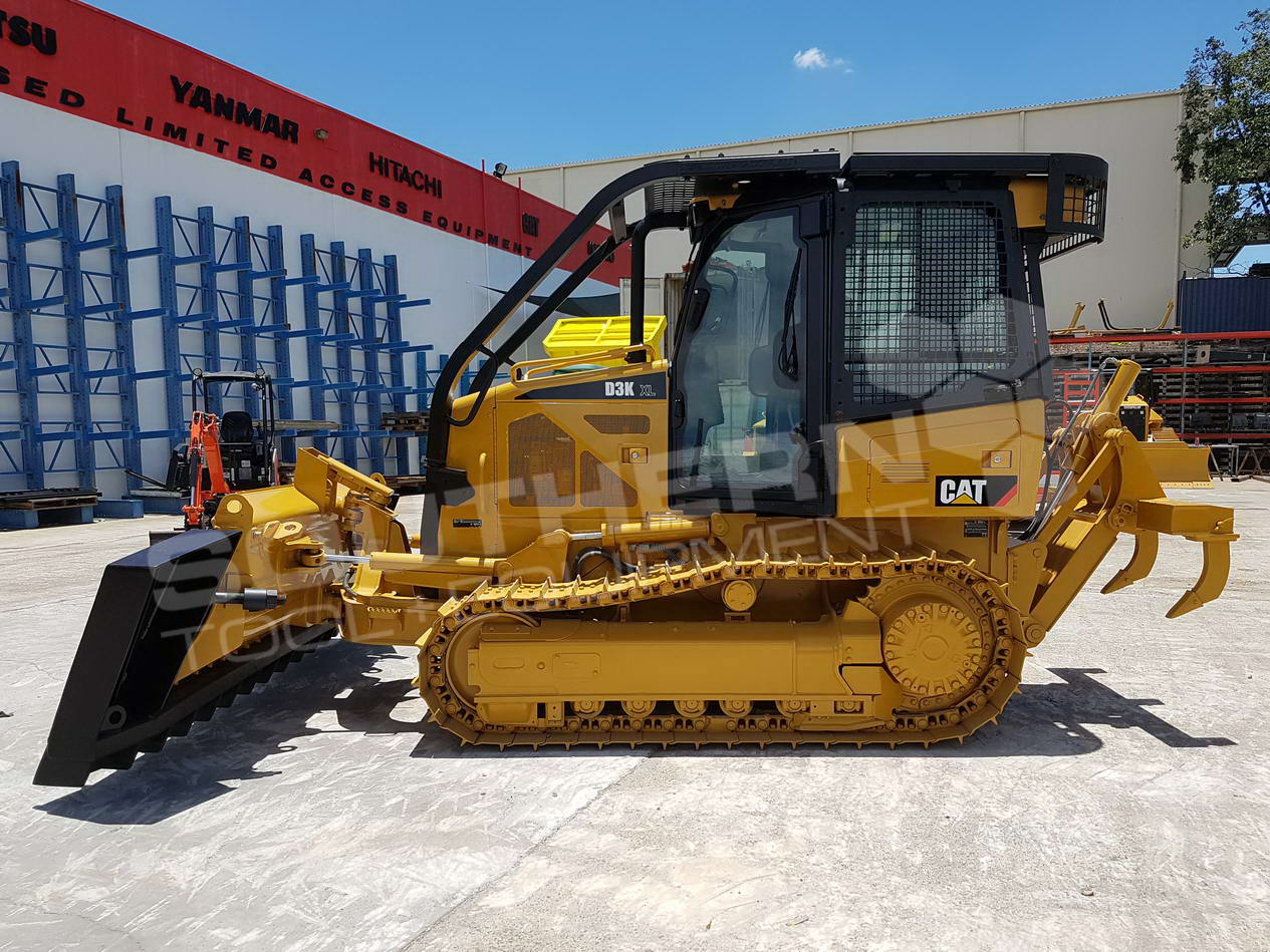 9585-caterpillar-d3k-xl-bulldozer-w-stick-rake-southern-tool